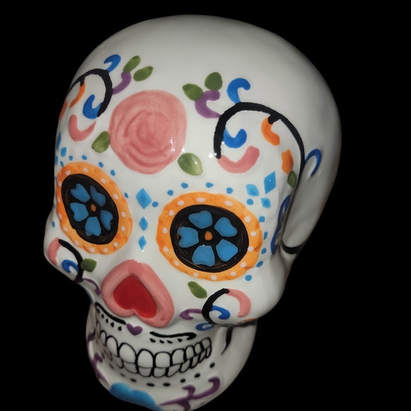 1 large Ceramic Day of the Dead Skull and 1 Small Day of the Dead Skull Planter - Picture 7 of 10